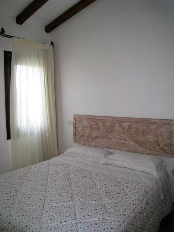 Villa Le Tre Pietre Baja Sardinia Esterno foto