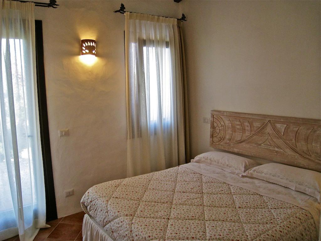 Villa Le Tre Pietre Baja Sardinia Esterno foto