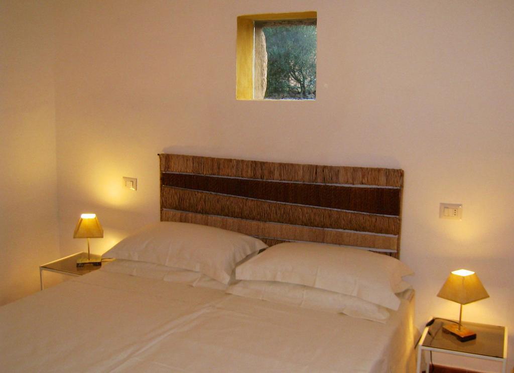 Villa Le Tre Pietre Baja Sardinia Esterno foto