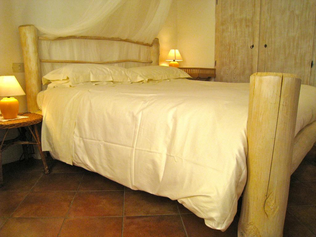 Villa Le Tre Pietre Baja Sardinia Esterno foto