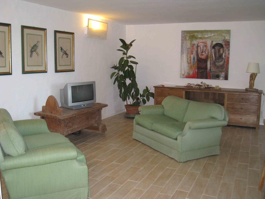 Villa Le Tre Pietre Baja Sardinia Esterno foto